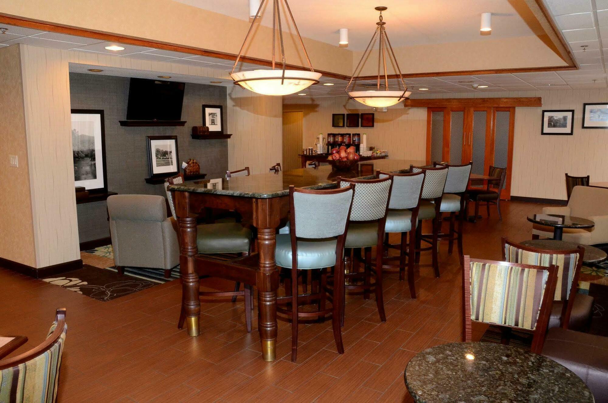 Hampton Inn Abingdon Ngoại thất bức ảnh